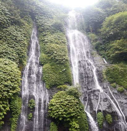 Air Terjun Cinta, salah satu destinasi romantis untuk honeymoon di Bali
