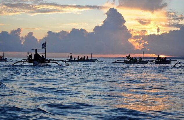 Wisata lumba-lumba di Lovina, Bali Utara
