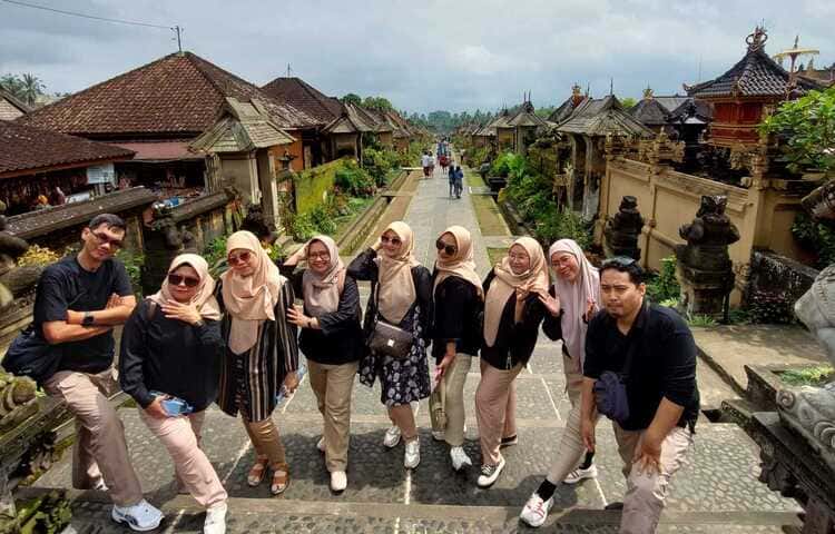 Ilustrasi paket tour Bali untuk private trip, honeymoon, dan liburan keluarga