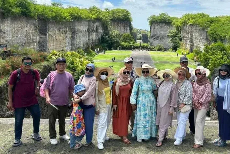 liburan rombongan ke bali serunya paket tour 3 hari 2 malam bersama kuta bali tour