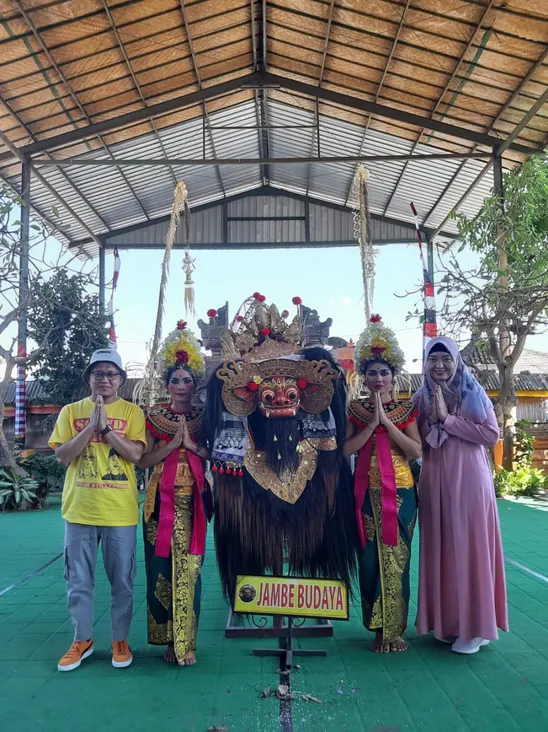 Barong Dance Jambe Budaya Bali