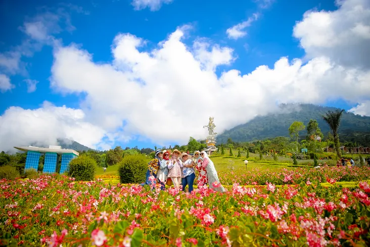 Kebun Raya Bedugul Patung Dewi
