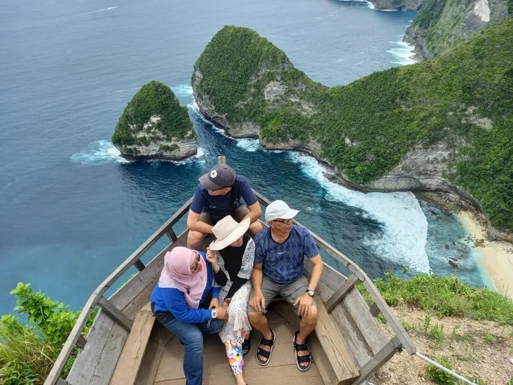 Kelingking Beach Viewpoint Nusa Penida 4