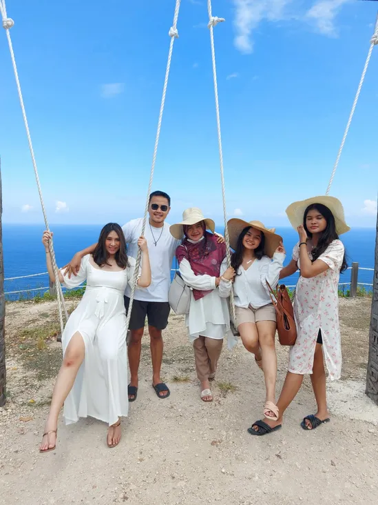 Nusa Penida Cliff Swing 3