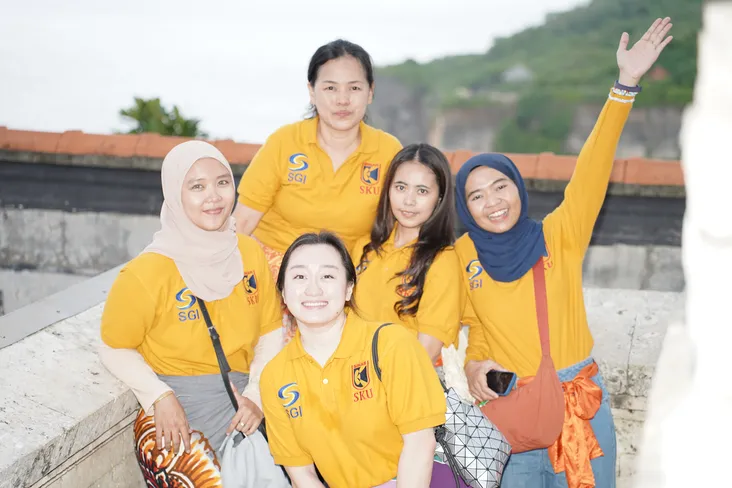Wisatawan Pura Uluwatu